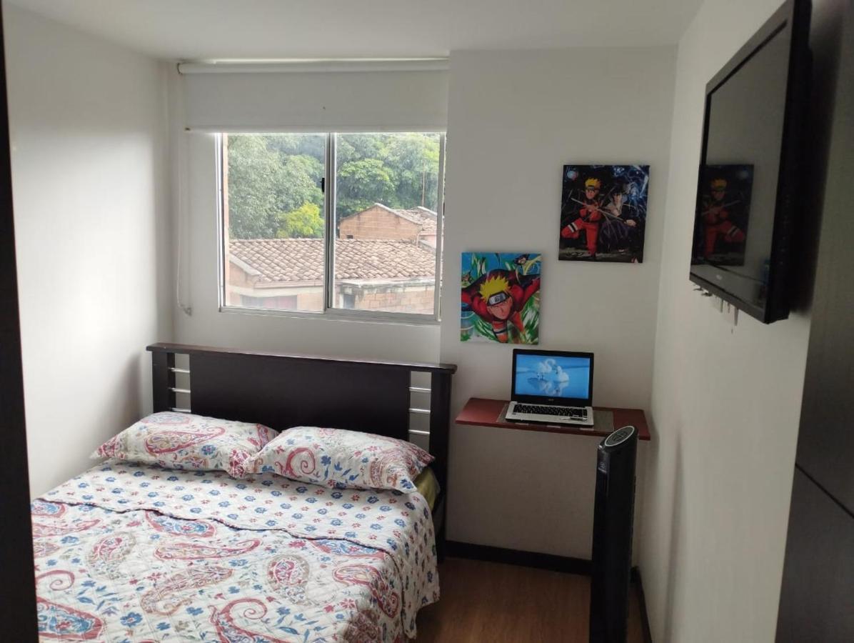 Habitacion En Apartamento Familiar Medellín